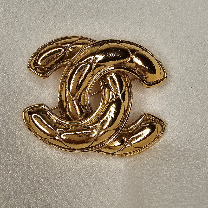 CHANEL Iconic Vintage Brooch