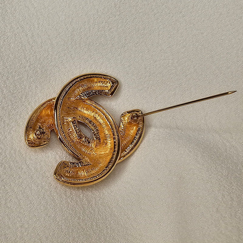 CHANEL Iconic Vintage Brooch