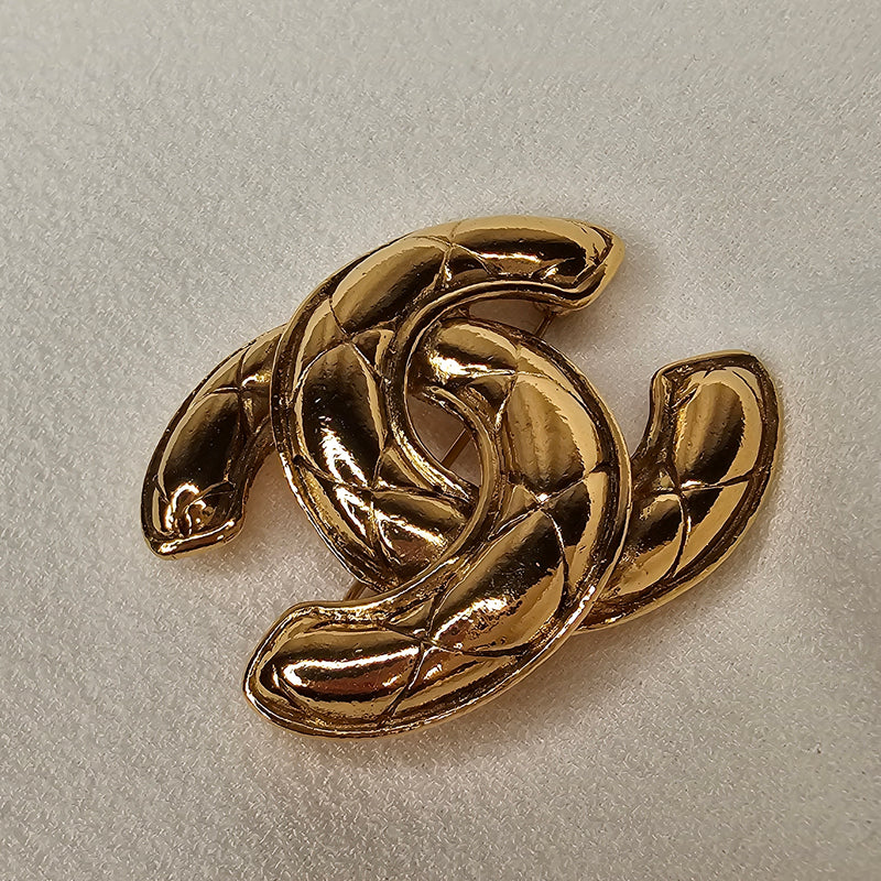 CHANEL Iconic Vintage Brooch