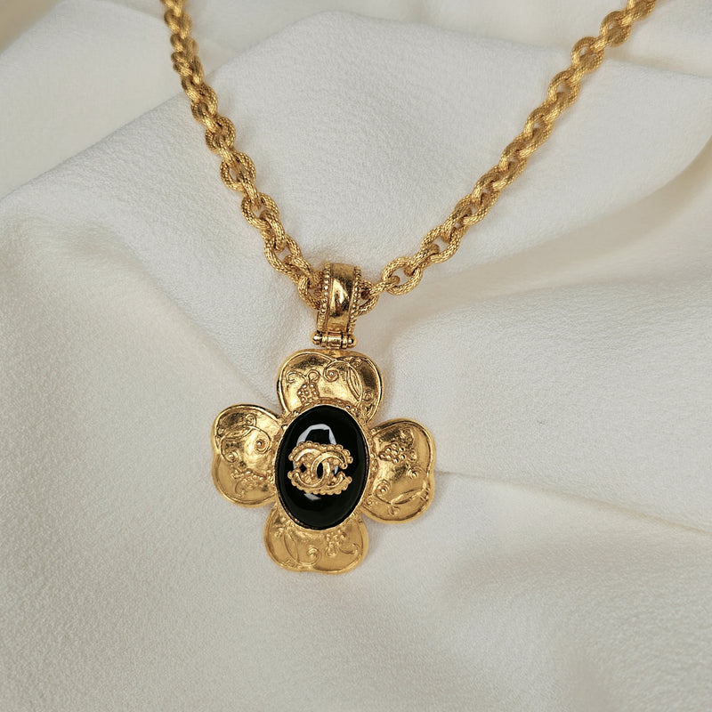 CHANEL Rare Gripoix Coco Mark 96A Gold Chain Necklace Black