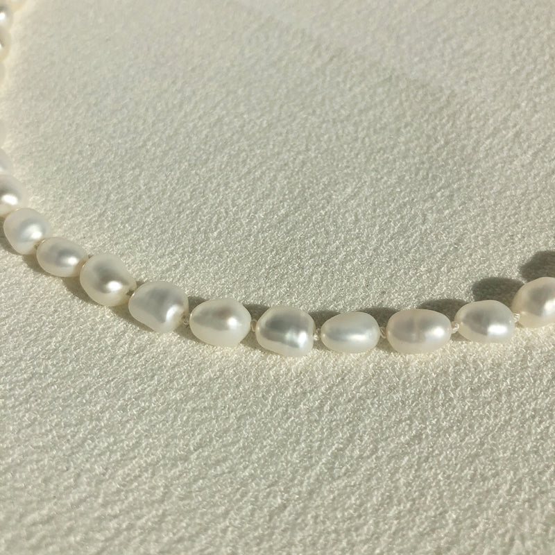 Pearl Necklace with Filigree Clasp